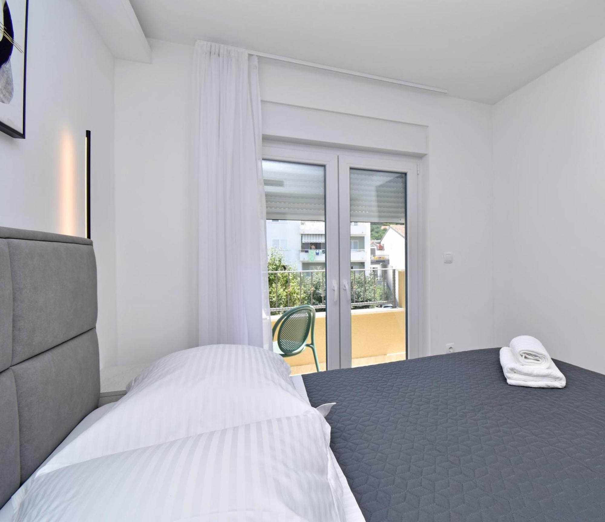 Luxury Apartments Luna Тучепи Экстерьер фото
